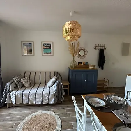 Very Cosy At 200 M From The Beaches Appartamento La Londe-les-Maures