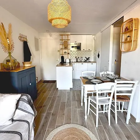 Very Cosy At 200 M From The Beaches
